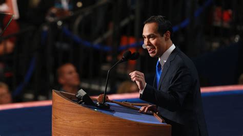 Democratic Convention Opens With Pitch To Middle Class The New York Times