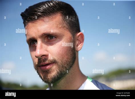 Republic Irelands Shane Long Speaks Hi Res Stock Photography And Images