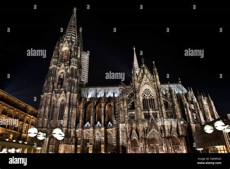 Wide Shot Of Cologne Cathedral At Night Stock Photo Alamy