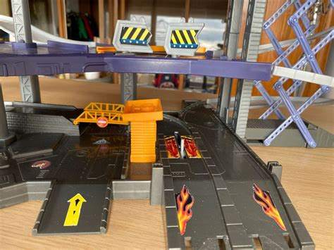 Grosse Hot Wheels Garage Rutsche Spielbahn Kaufen Auf Ricardo