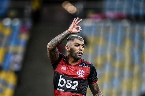 Ele Não Para Gabigol Marca 3 E Time Misto Do Flamengo Goleia Pelo