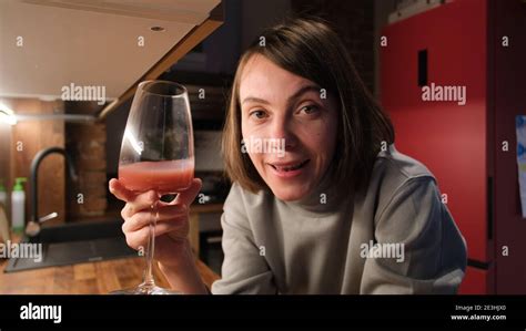 Pretty Brunette Hi Res Stock Photography And Images Alamy