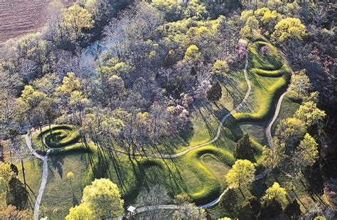 Great Serpent Mound Of Ohio Most Famous Ancient Earthwork Of North