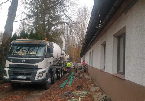 Listopada Zbi Rka Do Puszek Na Remont O Rodka Caritas W