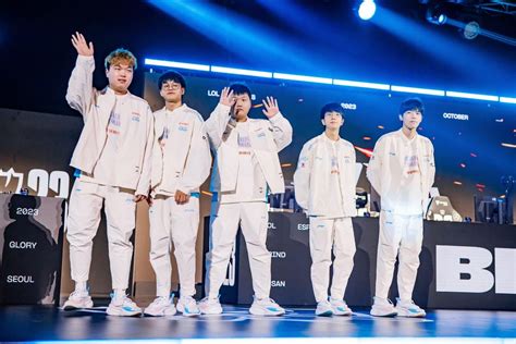 Worlds Times Da China Vencem No Dia Da Fase Su A Sbt