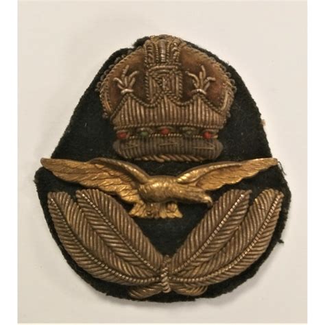 INSIGNE DE CASQUETTE D OFFICIER RAF 2e GM