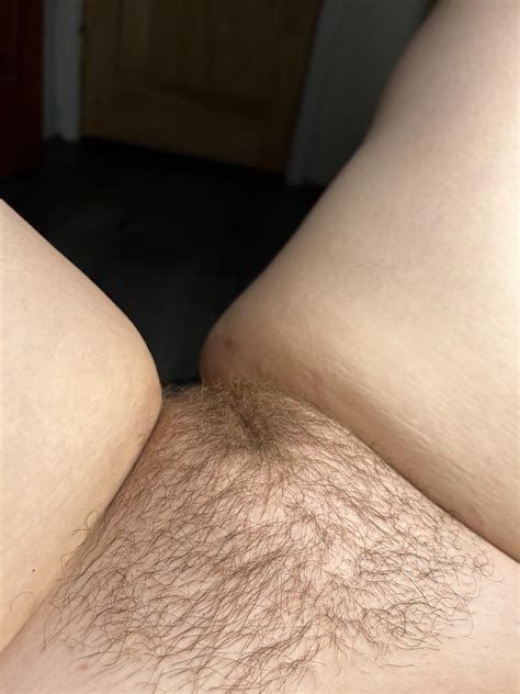 More Men Should Eat Hairy Pussy R Hairy