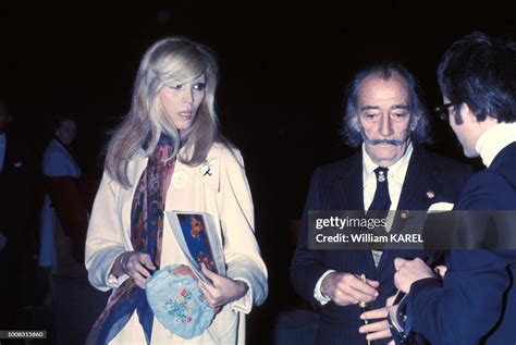 Salvador Dalí Et Amanda Lear Circa 1970 En France Foto Di Attualità