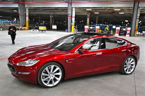 Start Lock And Unlock Your Tesla Model S With A Smartphone Industry Tap