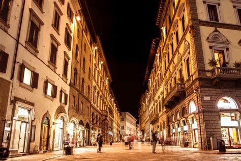 Free Tour Nocturno Por Florencia Reserva Online En Civitatis