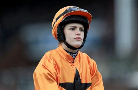 Top jump jockey Lizzie Kelly retires from racing aged 27 · The 42