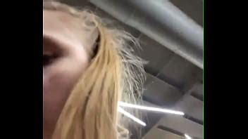 Entraînement et baise dans la salle de sport XVIDEOS