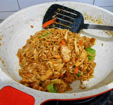 Maggi Goreng Mamak Fizas Cooking