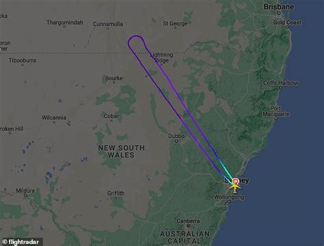 Plane Forced To Make Emergency Landing At Sydney Airport After Mid