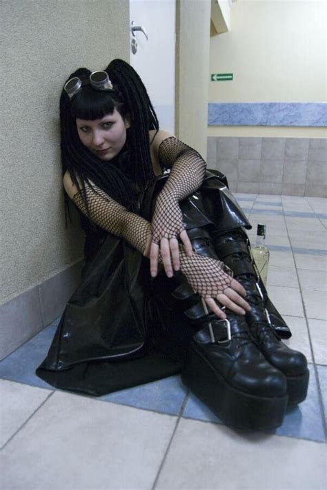 1990s Mallgoth In 2021 Goth Outfits Goth Aesthetic Cybergoth Fashion