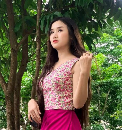 Swal Myat Thinzar Swal Swal In 2021 Asian Model Girl Beautiful