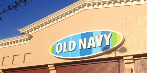 Old Navy Under Fire For Charging Plus-Size Women More Than Plus-Size ...
