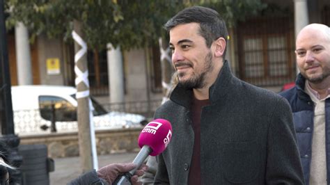 Podemos critica el apoyo de García Page a Roig y le afea que esté con