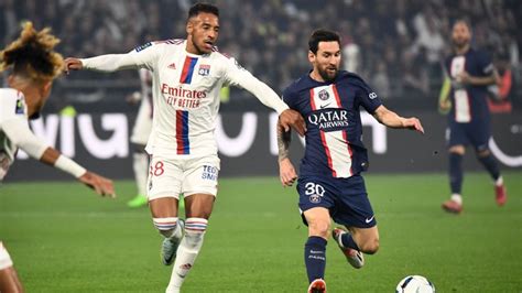 Con gol de Messi PSG venció a Lyon y es líder de la Ligue 1 442