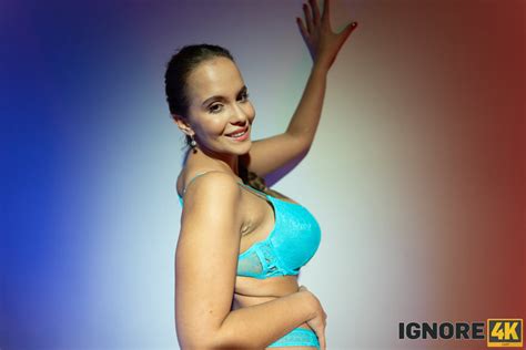 Ignore4K Jennifer Mendez Too Tight Pants Gym 030 Porn Pic