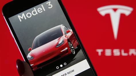 Tesla Rutscht Wieder Tief In Rote Zahlen