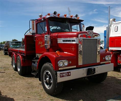 Diamond Reo Classic Trucks Big Rig Trucks Vintage Trucks