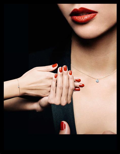 Votre Bijou En Diamant La Brune Et La Blonde Elle