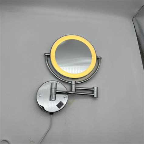 5x Magnifying Mirror With Led Light - For Hotels ElriBird