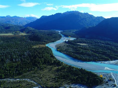 Cabandié y Arcioni anunciaron la reapertura del Parque Nacional Lago