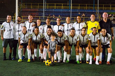 Corinthians Fecha Nova Parceria E Ter Equipe De Futebol Feminino