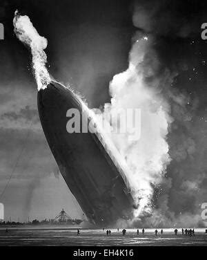 La Catastrophe Du Hindenburg Le Dirigeable Allemand A Pris Feu Lors De