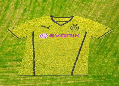 Neues BVB Trikot vorgestellt – Borussia Dortmund und PUMA mit Schotten