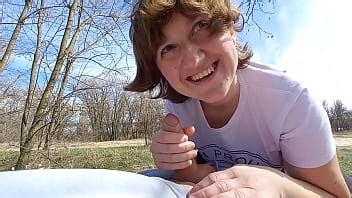 Milf Ucraniana Mamada Al Aire Libre Semen En La Boca Tragando Semen XVIDEOS