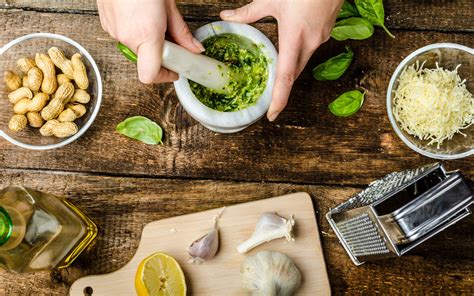 Aprenda A Fazer Molho Pesto Caseiro