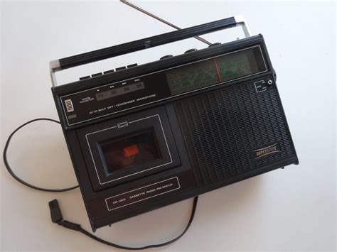 Radio und Kassettenrekorder aus den frühen 70er Jahren Kaufen auf Ricardo