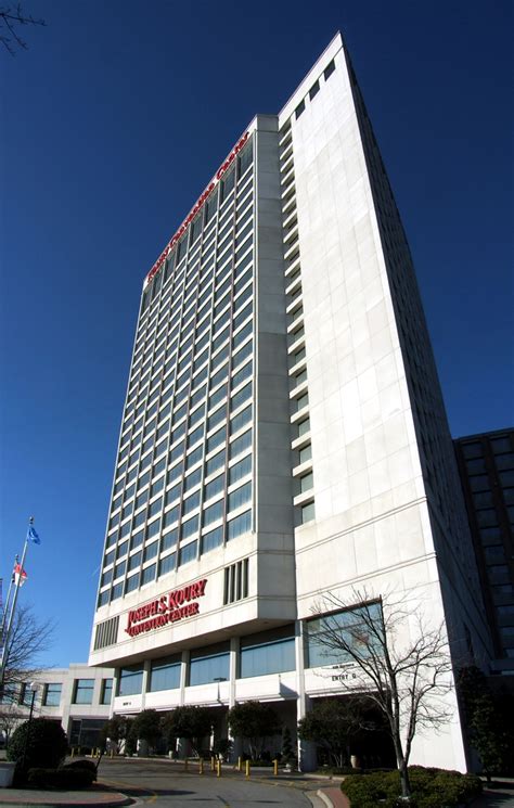 Sheraton Greensboro Hotel at Four Seasons - The Skyscraper Center