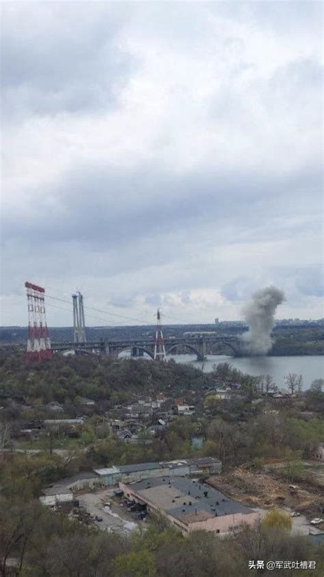 俄軍炸斷第聶伯河大橋，烏軍西退後路被斷，大規模圍殲戰即將開始 每日頭條