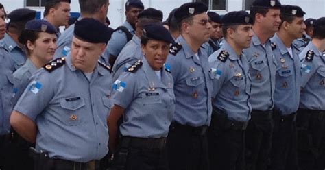 G1 Primeira Mulher à Frente De Upp No Rio Assume Comando Na Rocinha