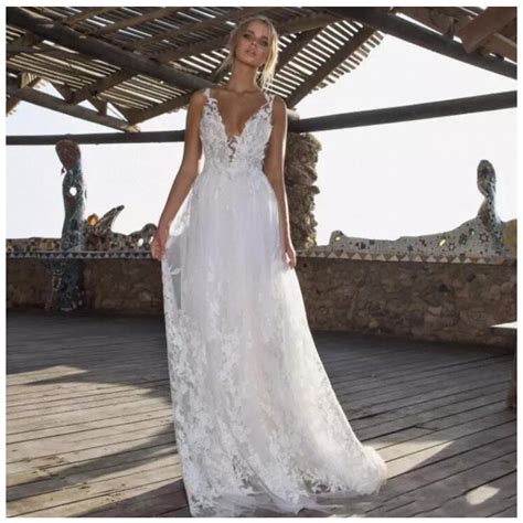 Boho Wedding Dresses V Neck Appliques Lace Princess Bridal Dress Open