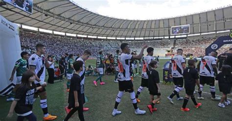 Vasco Aciona Justiça Por Maracanã E Estádio Pode Ficar Sem Gestor