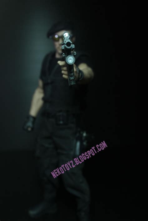 Neko Toyz Hot Toys MMS Barney Ross Review