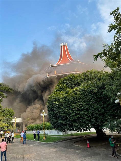 Fire Breaks Out At Supreme Court Complex Sri Lanka