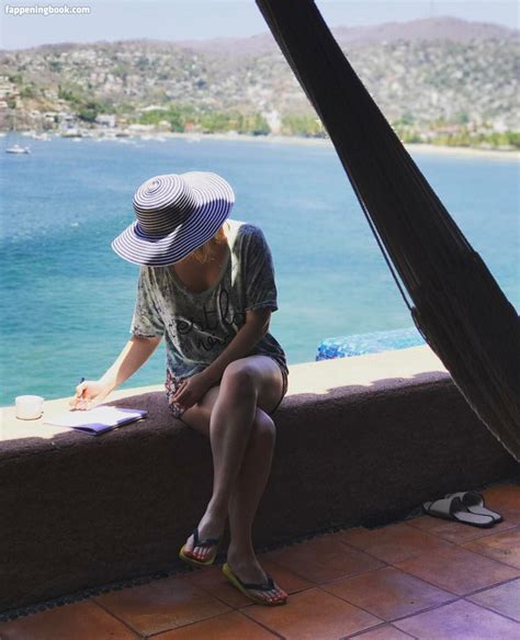 Ashley Johnson Ashleythejohnson Thevulcansalute Nude The Fappening Photo 6115921