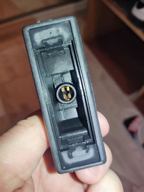 Плафон подсветки номера — Geely Emgrand X7, 2 л, 2019 года | своими ...
