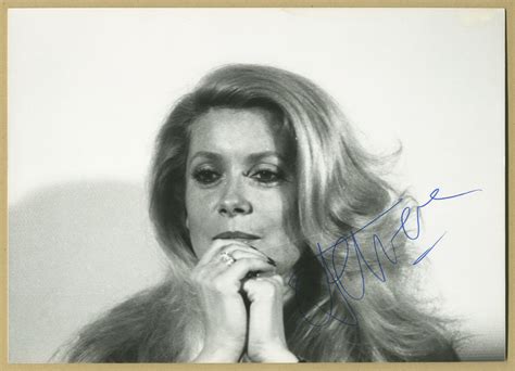 Catherine Deneuve Rare jolie photo signée en personne Cannes 1979