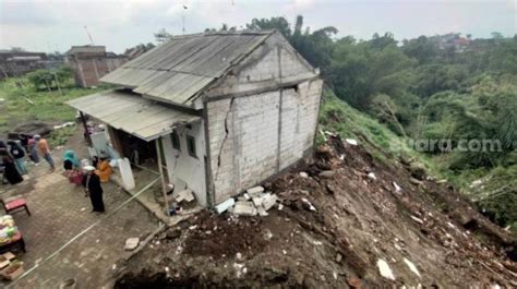 Banjir Dan Tanah Longsor Kota Malang Tiga Rumah Warga Rusak