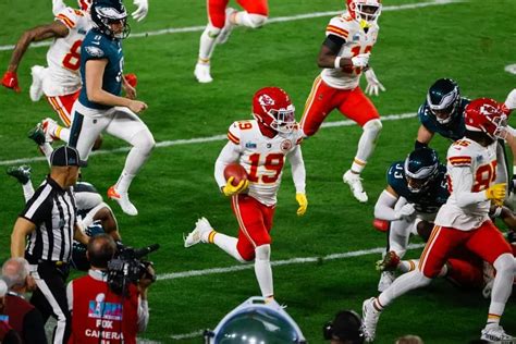 Chiefs’ Kadarius Toney made the Eagles pay for an ‘ugly’ punt in the ...