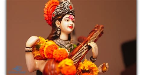 Maa Saraswati Aarti Lyrics In Hindi म सरसवत आरत SatsangPremi