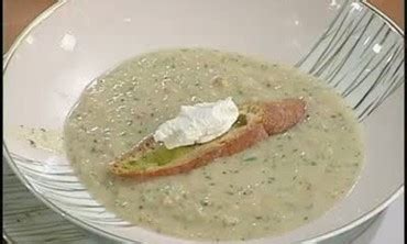 Video: Cooking with Martha: French Onion Soup | Martha Stewart