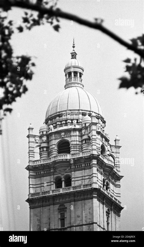 1970s london architecture hi-res stock photography and images - Alamy